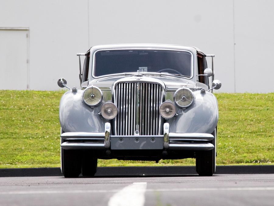  Jaguar Mark V Drophead Coupe 1948 года  (фото 13 из 19)
